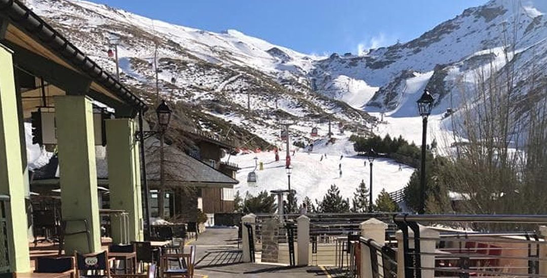 El Ayuntamiento de Monachil optimiza y hace más seguros frente al Covid-19 los espacios de la estación de esquí de Sierra Nevada con la ayuda de InnovaSur